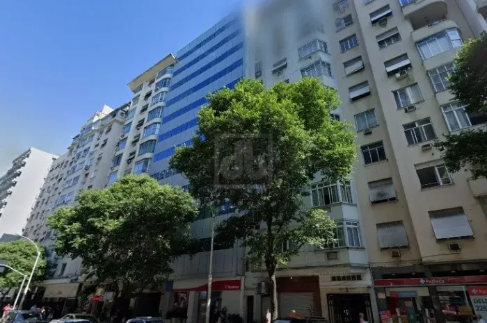 Nossa Senhora Copacabana - Sala comercial - Prédio luxo - Portaria reformada - 40 m2 IPTU 