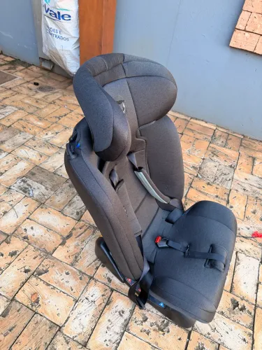 Cadeirinha para criança veicular