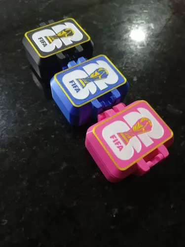 Vendo caixa de figurinhas da Copa