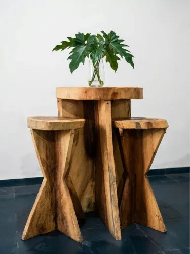 Conjunto Mesa Rústica de Madeira Maciça + 3 Bancos