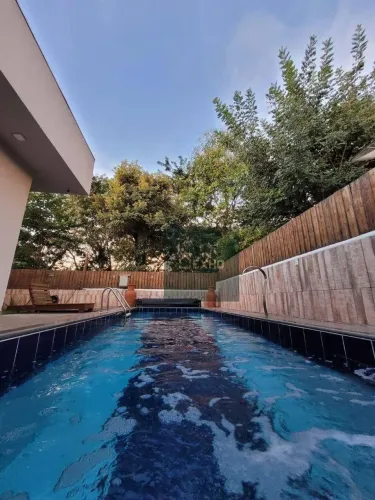 Sobrado em Condomínio em Pirenópolis com Piscina e 2 Suítes