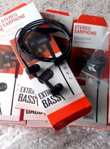 FONE DE OUVIDO NOVO LACRADO ENTREGO GARANTIA MICROFONE SUPER BASS
