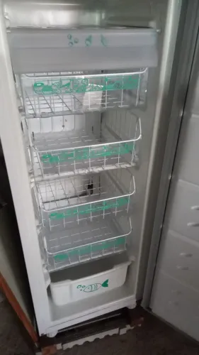 Freezer Consul 121 LTS novissima, sem ferrugem ou arranhões