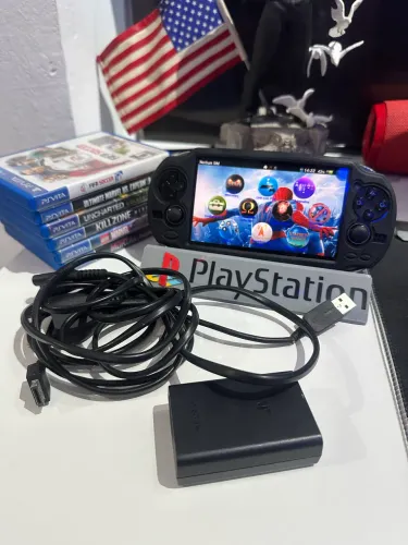 Ps vita desbloqueado + jogos midia fisica