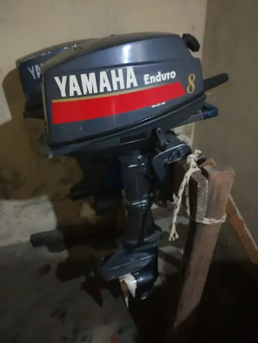 MOTOR DE POPA YAMAHA ENDURANCE 8!!! PRA LEVAR LOGO!!!!!