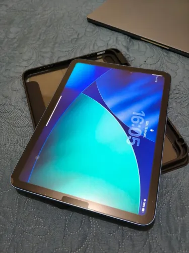 iPad 11 128gb perfeito garantia Apple Care +