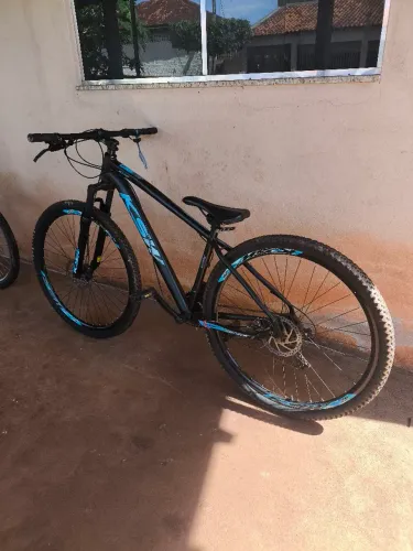 Bicicleta KWS aro 29