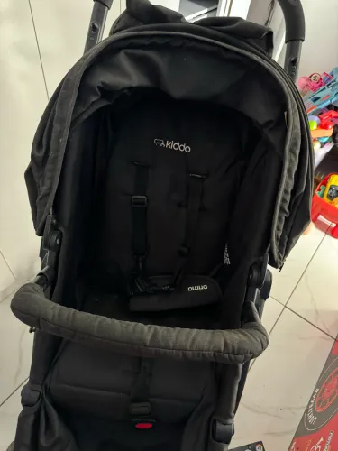 Vendo carrinho de bebê kiddo