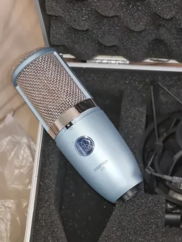 Microfone Condensador AKG Perception 420 - Completo (Case + Shockmount) - Impecável