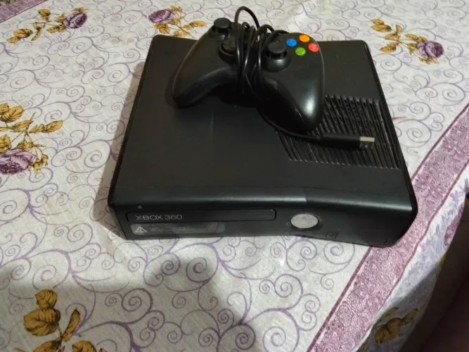 Xbox 360 Desbloqueado + 9 Jogos + Controle + Cabos - Pronto para Jogar