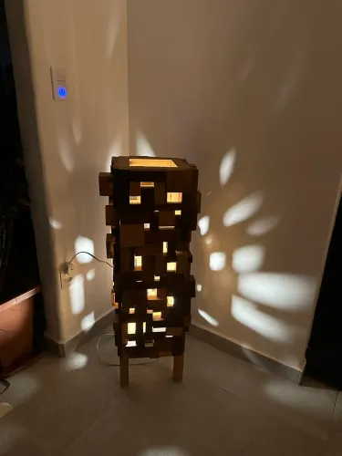 Luminária de chão