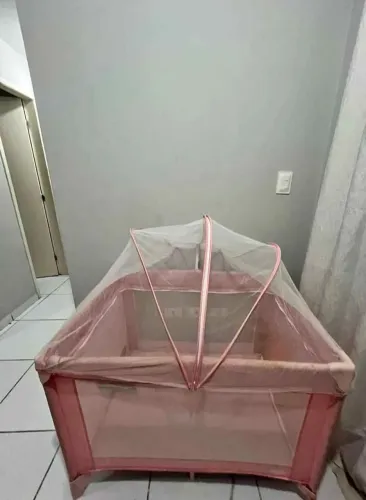 Berço quadrado+ mosquiteiro 