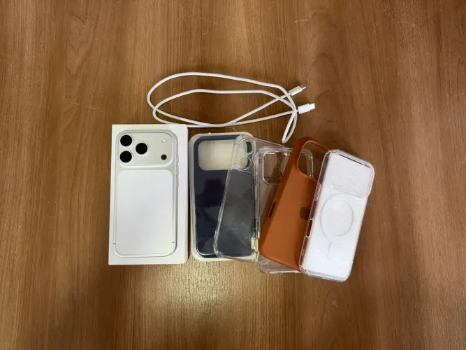 Vendo iPhone 17 Pro 256gb Silver