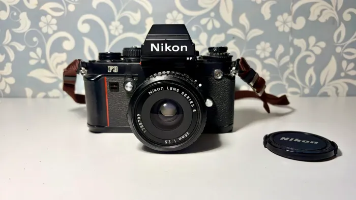 Nikon F3 HP + Lente Nikon Series E 35mm f/2.5 | Câmera Analógica Profissional