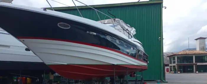 Lancha, Angra, 44 pés cabinada diesel