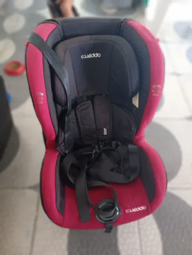 Cadeirinha infantil da marca Kiddo, modelo Star