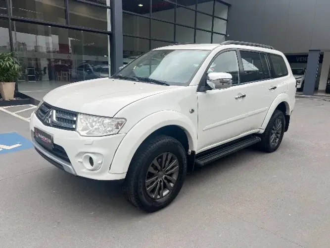 Mitsubishi Pajero HPE 3.2 4X4 T.i. Dies. 5P Aut. 2016