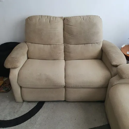 Vendendo Sofás 2 e 3 lugares reclináveis URGENTE