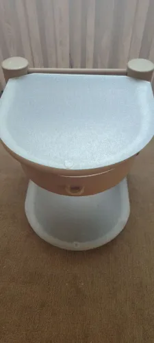 Mesinha de tubo e vidro