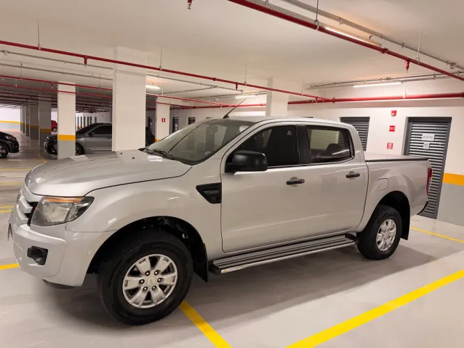 Ford Ranger XLS 2.5 16V 4X2 CD Flex 2013