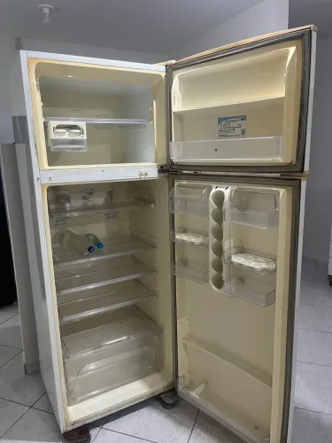 Geladeira para concerto 