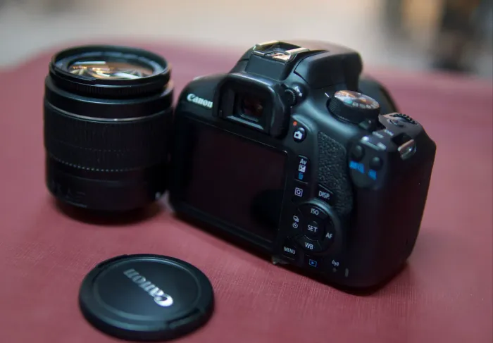 Canon T6I + lente do kit e lente 50mm
