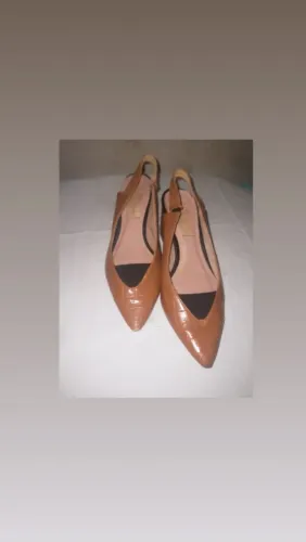 Sapato de couro bico fino (couro puro)