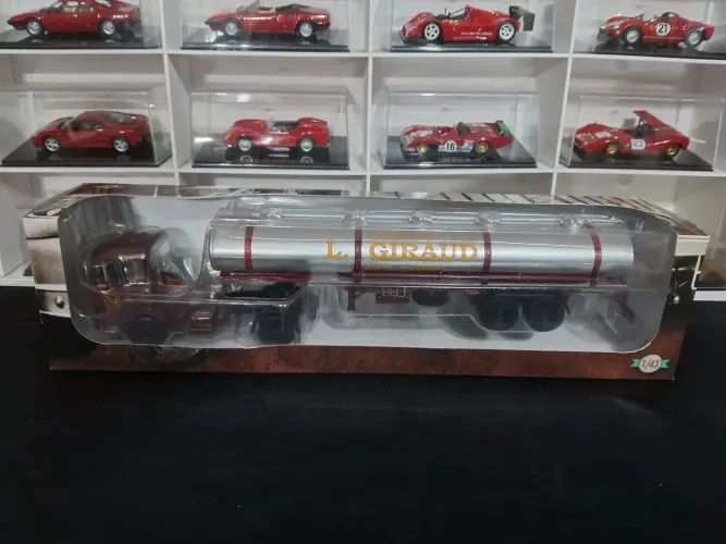 Miniatura Caminhão Articulado Escala 1 43