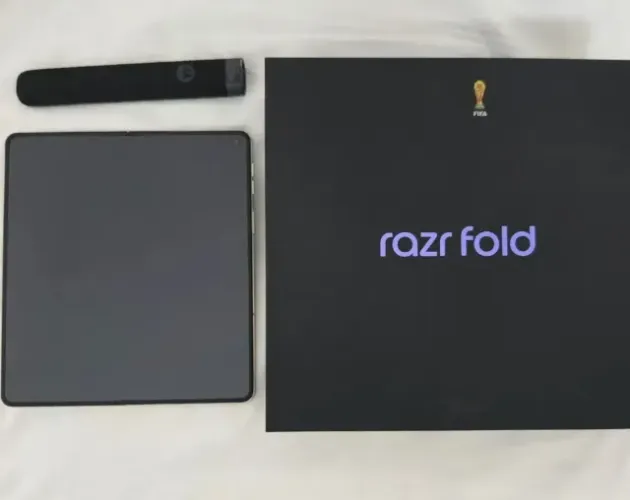 Motorola RAZR Fold Branco - 16G Ram / 1Tb