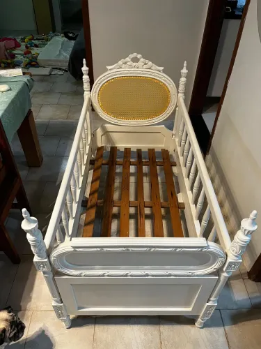 Berço de Madeira Maciça