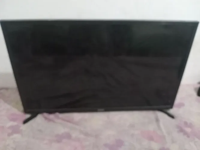 Vende se uma TV 32 polegadas marca Samsung com defeito 