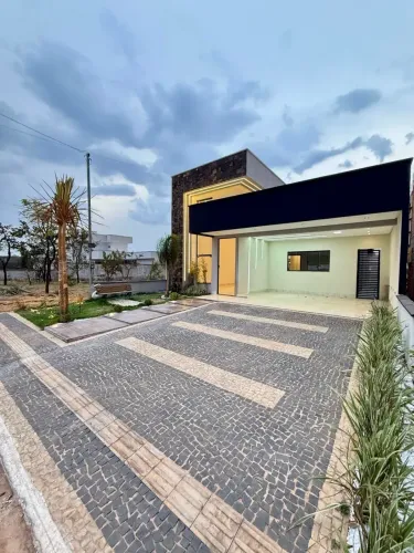 CASA condominio R$ 739 mil com piscina, pega carro ate 200 mil