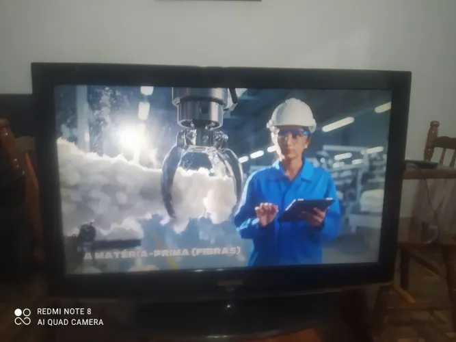 Tv adaptado funcionando 37 polegadas 
