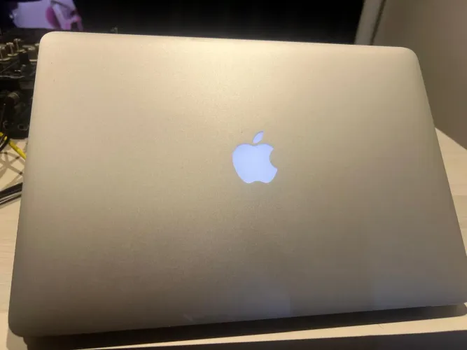 MacBook TL 15 2012 leia descrição