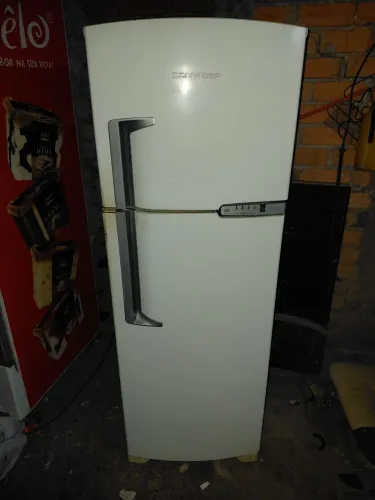 Vendo Geladeira Brastemp 350Litros 110Volts, FrostFree, Revisada e Com 3 Meses de Garantia