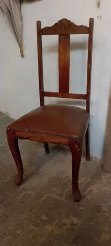 Cadeira antiga