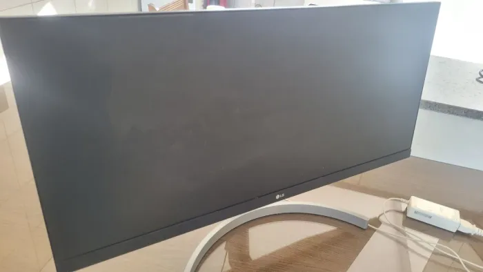 Monitor LG UltraWide 29WK600-W (Para Retirada de Peças / Conserto)