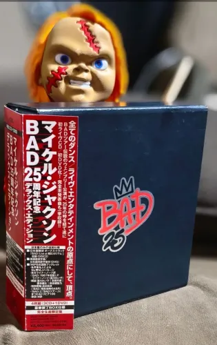 Michael Jackson BAD 25 Edição Deluxe japonês completo com OBI.