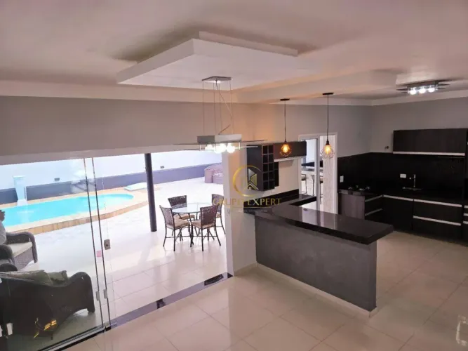 Casa de alto padrão em condomínio fechado, Com 5 Quartos, no lugar mais desejado do Vila B