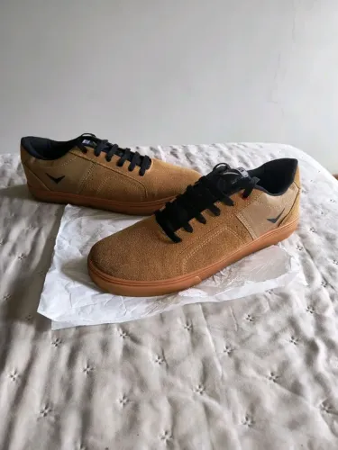 tênis vertus casual marrom 42