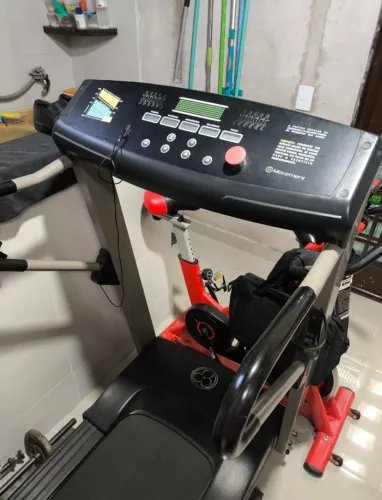 Esteira Moviment LX 150