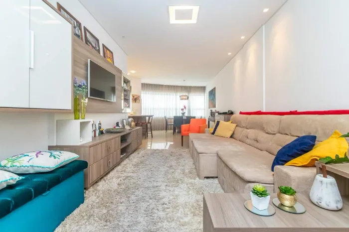 Apartamento à venda na 2ª Quadra de Balneário Camboriú com 3 quartos