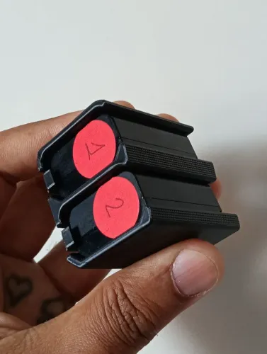 2 Baterias Sony NP-FW50 pra sair logo