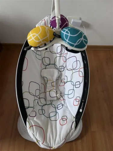 Cadeirinha de balanço Mamaroo 4 Moms
