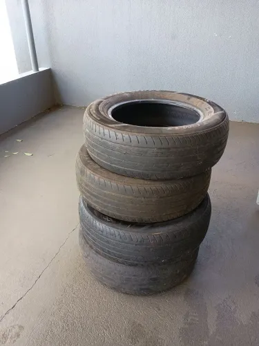 4 Pneus usados