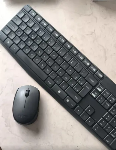 Kit de teclado e mouse sem fio Logitech MK235 NOVO na caixa