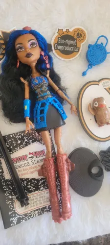 Monster High Creeproduction Robecca