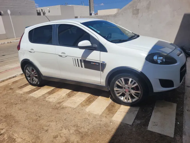 Fiat Palio Sporting 1.6 Flex 16V 5P 2016