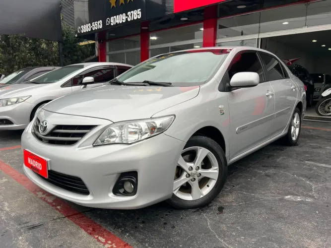 Toyota Corolla GLI 1.8 Flex 16V Aut. 2014