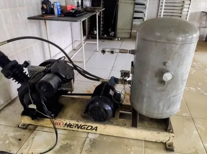 COMPRESSOR DE AR